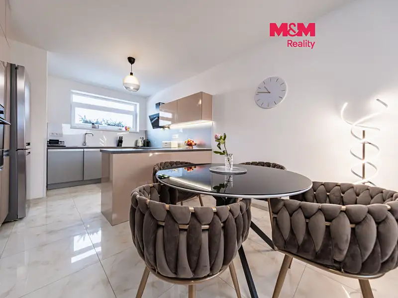 Prodej rodinného domu 93 m², pozemek 351 m², Kostelec nad Černými lesy – náhled fotky 1
