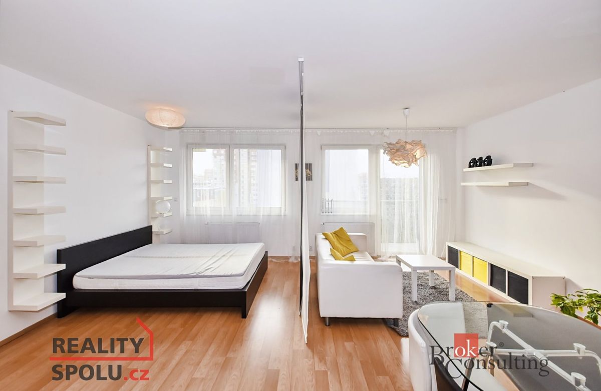 Pronájem bytu 2+kk 49 m² – fotografie 4