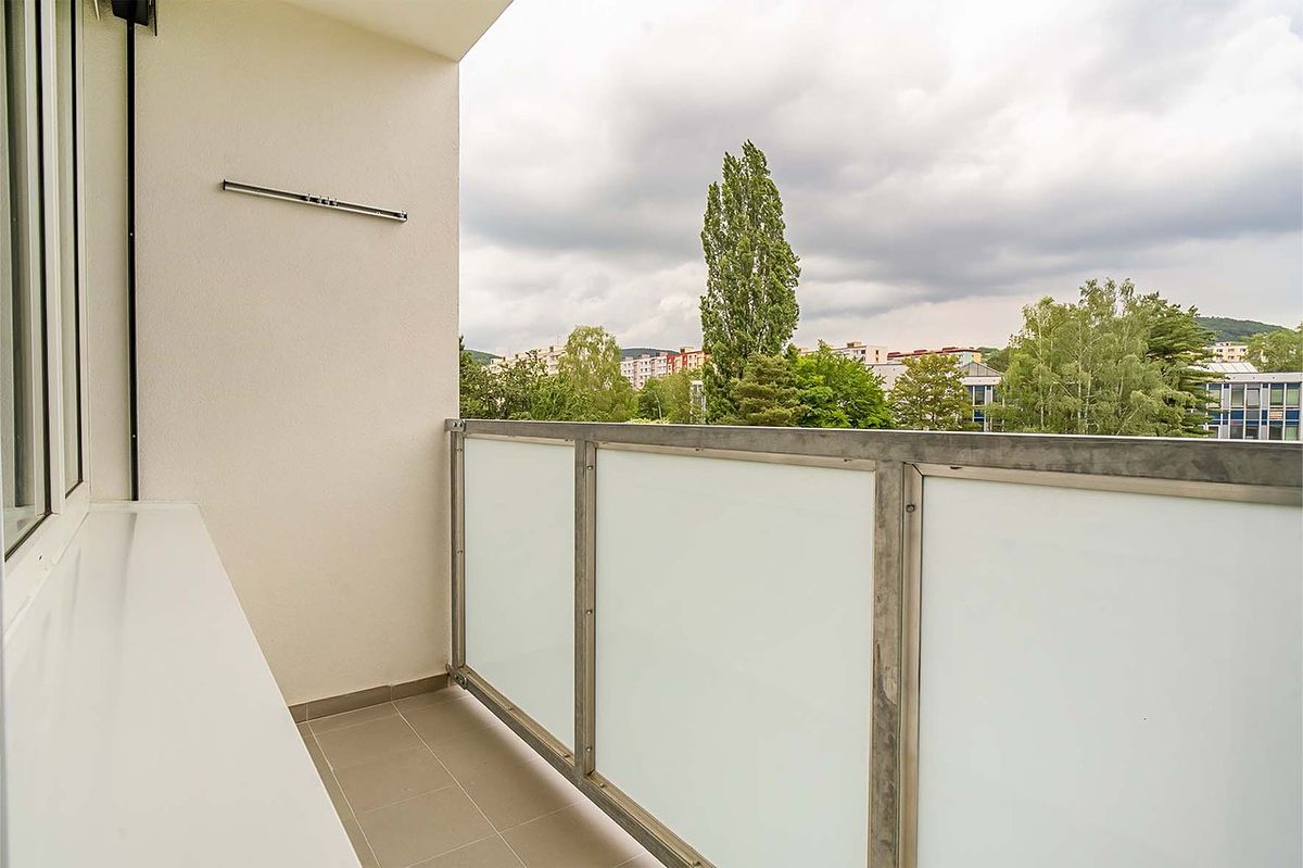 Pronájem bytu 2+1 60 m² – fotografie 4