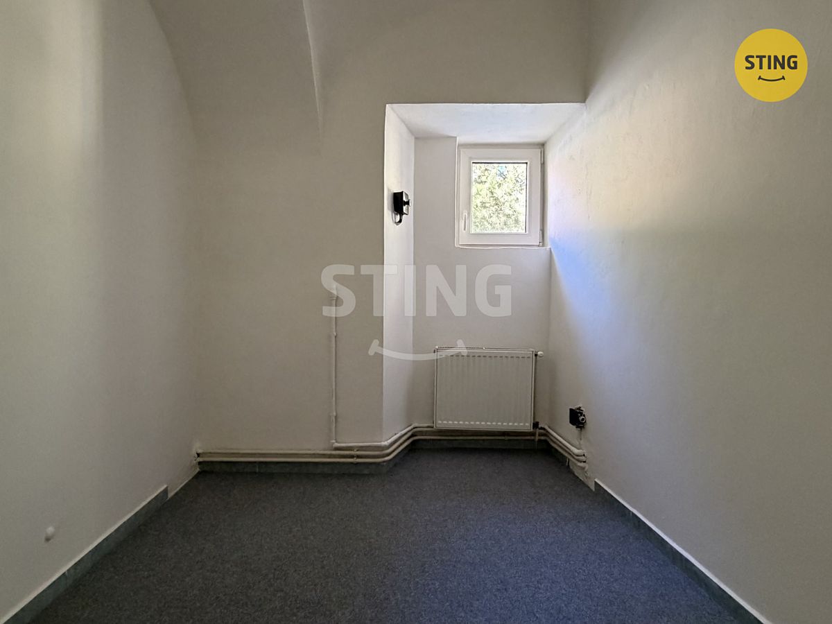 Pronájem kanceláře 5 m² – fotografie 2