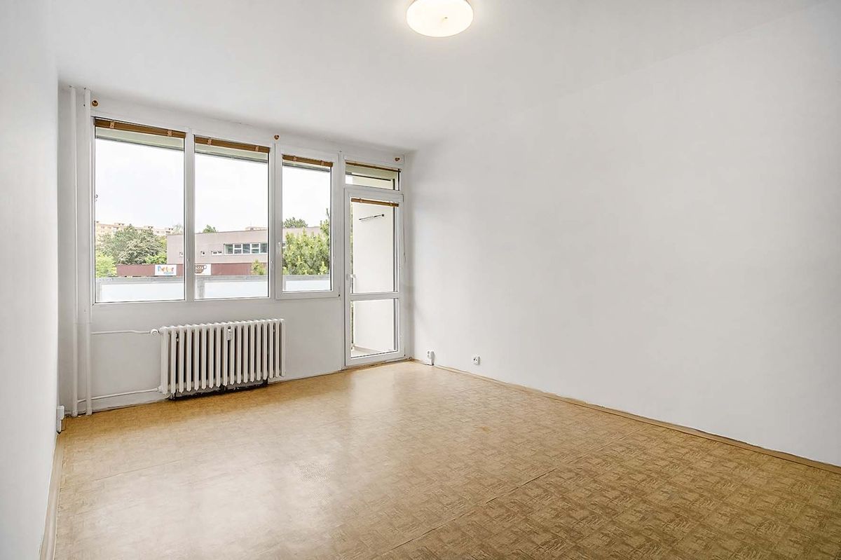 Pronájem bytu 2+1 60 m² – fotografie 3