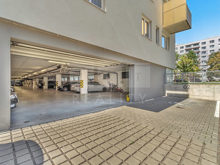 Квартира 4+kk на продаж, 102 м² (18 з 23)