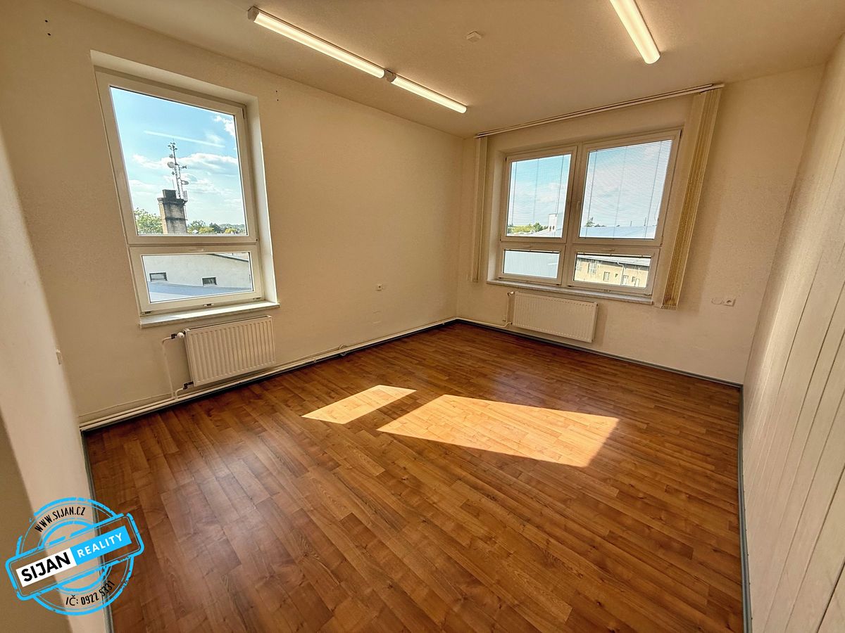 Pronájem kanceláře 59 m² – fotografie 3