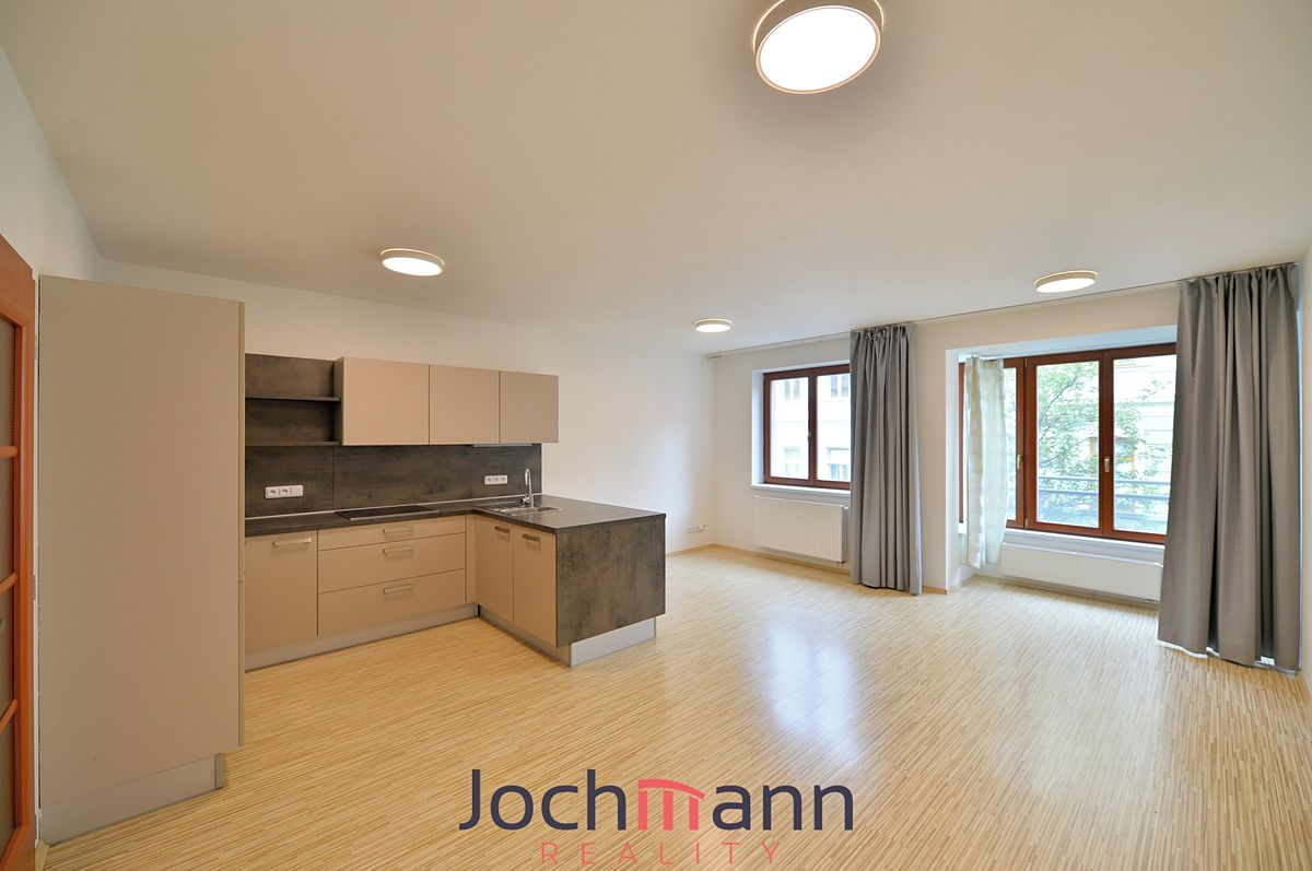 Pronájem bytu 2+kk 64 m² – fotografie 4