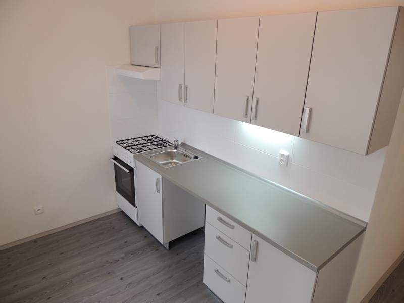 Pronájem bytu 2+1 53 m², Ostrava – fotka 1 z 3