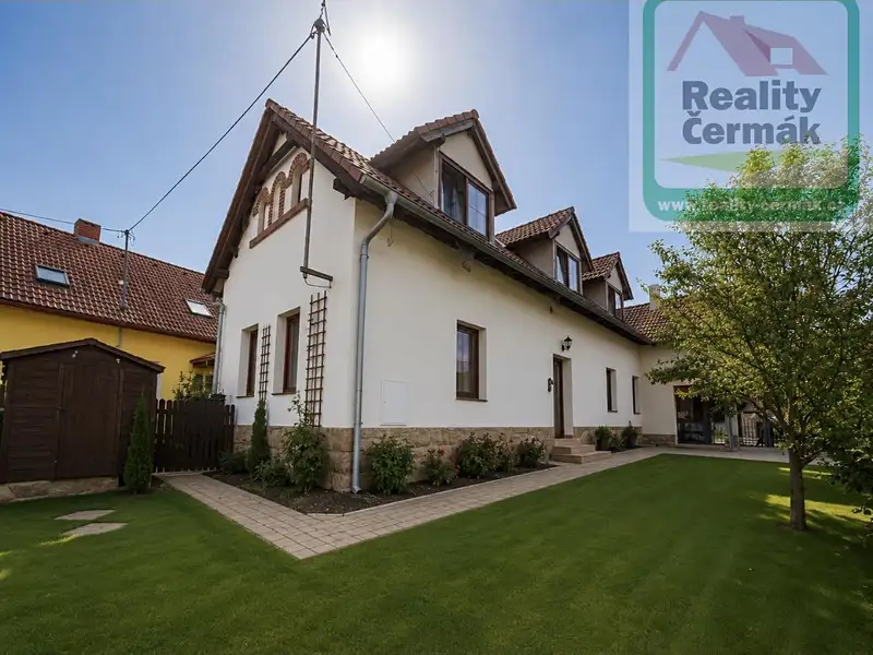 Prodej rodinného domu 230 m², pozemek 315 m², Svatý Jan – náhled fotky 1