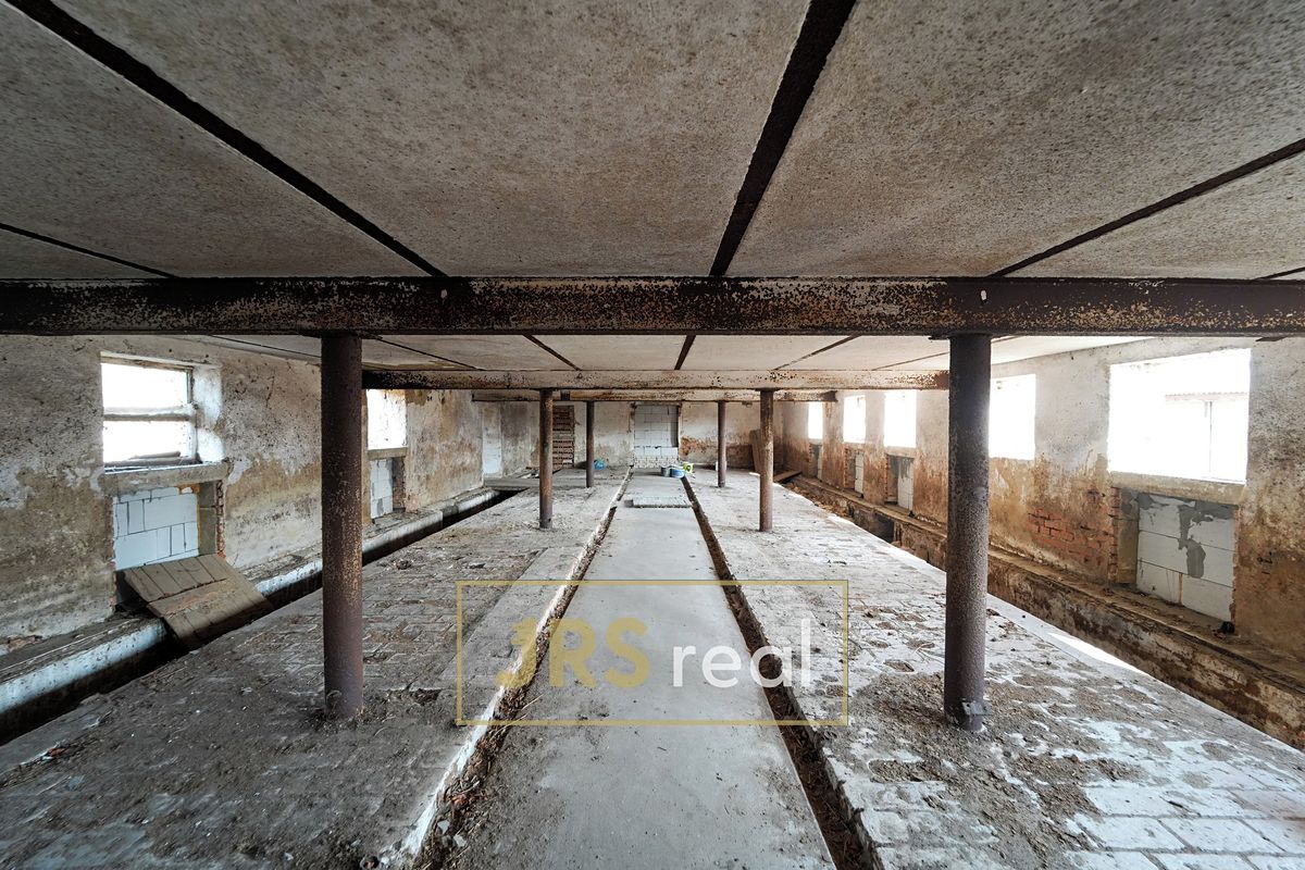 Prodej skladového prostoru 1271 m² – fotografie 3