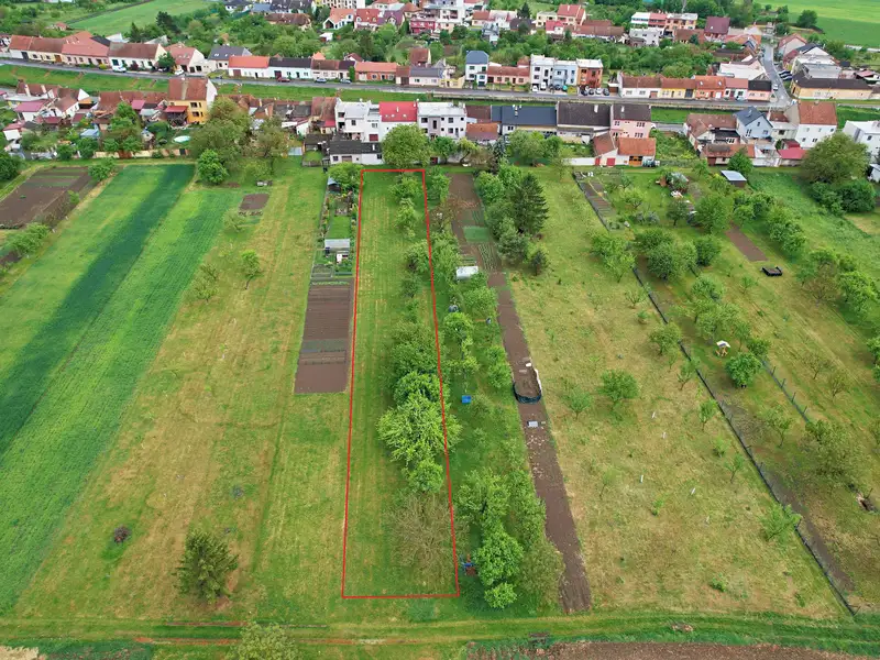 Prodej rodinného domu 253 m², pozemek 2162 m², Kunovice – náhled fotky 2