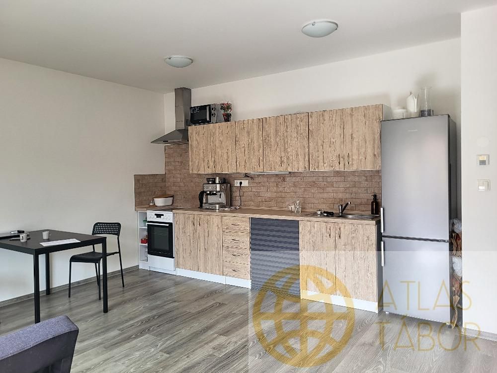 Pronájem bytu 2+kk 53 m² – fotografie 2