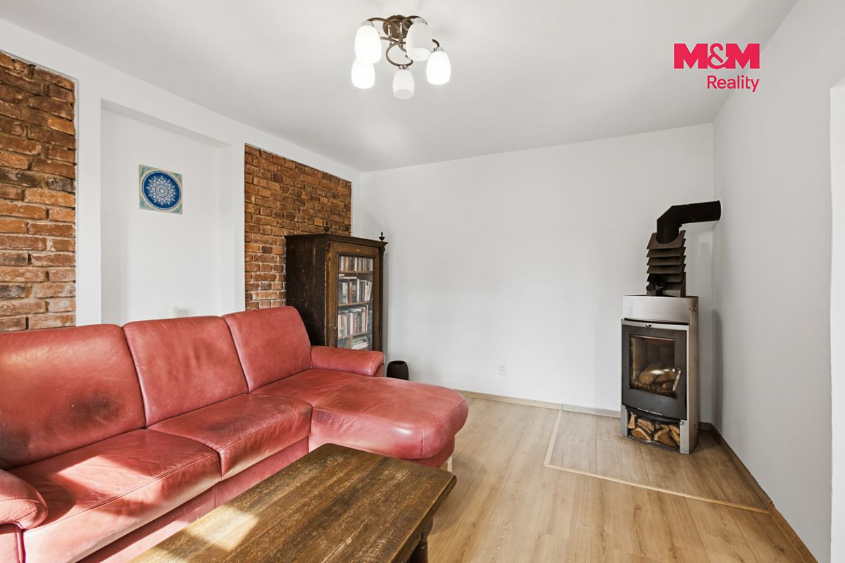 Prodej rodinného domu 90 m², pozemek 569 m² – fotografie 3