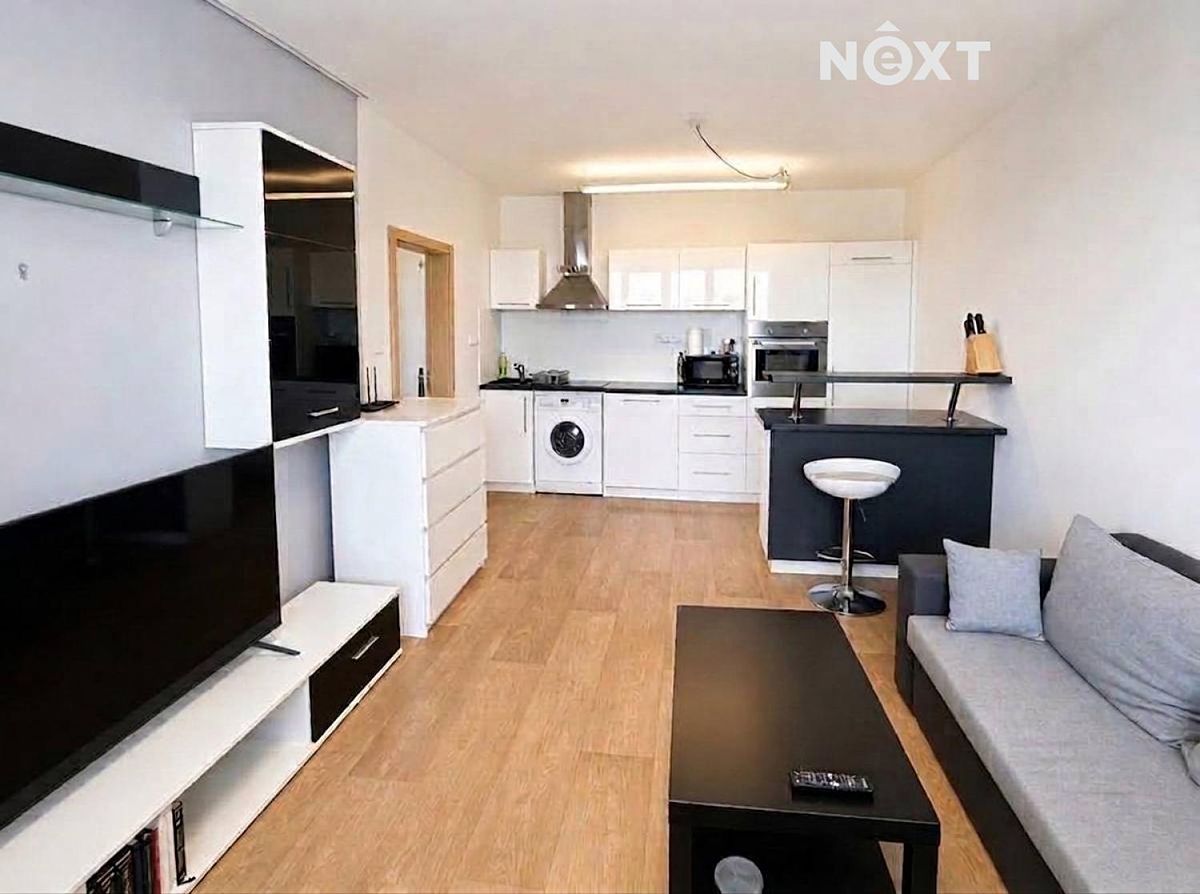 Pronájem bytu 2+kk 44 m² – fotografie 4