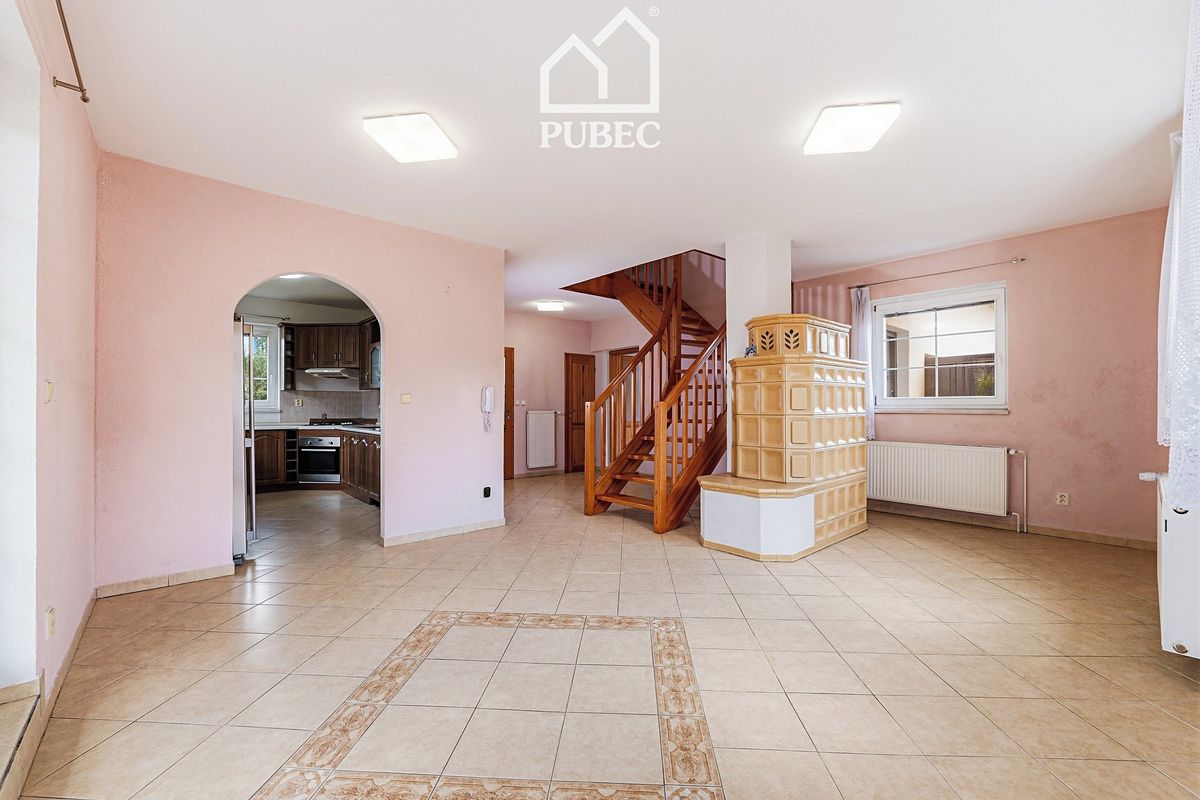 Prodej rodinného domu 146 m², pozemek 979 m² – fotografie 4