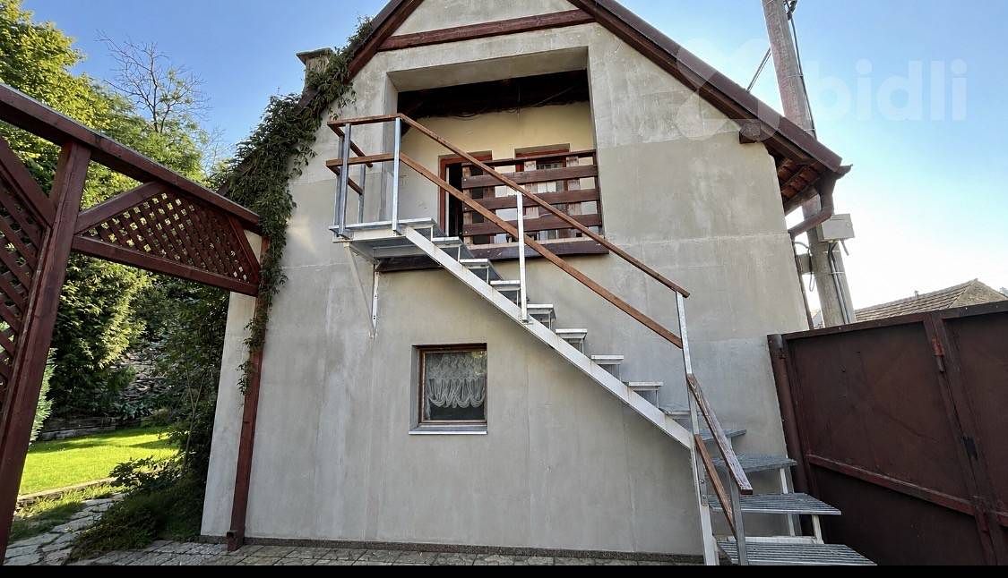 Prodej rodinného domu 150 m², pozemek 315 m², Choteč – fotka 1 z 3