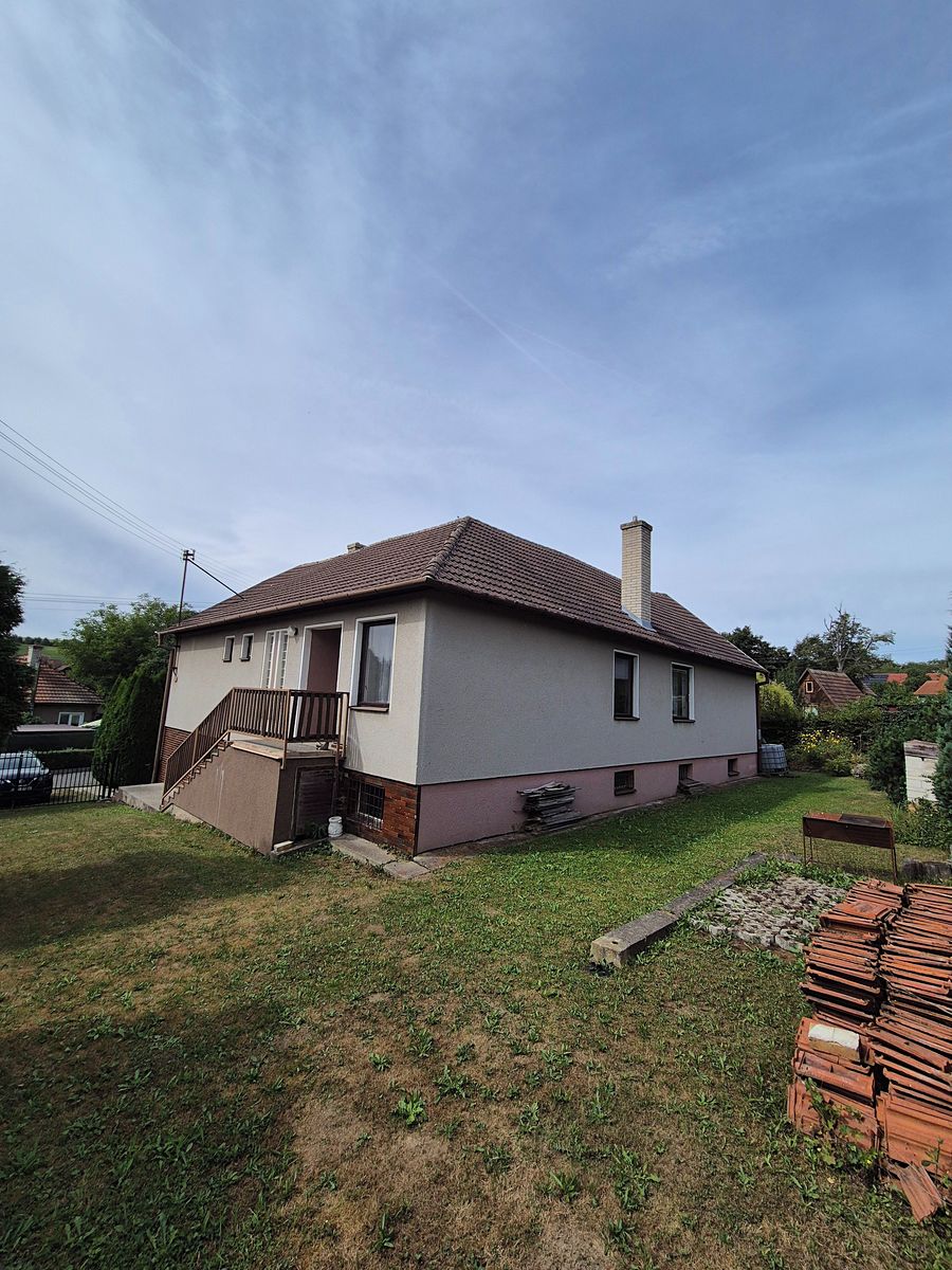 Prodej rodinného domu 132 m², pozemek 1892 m² – fotografie 2