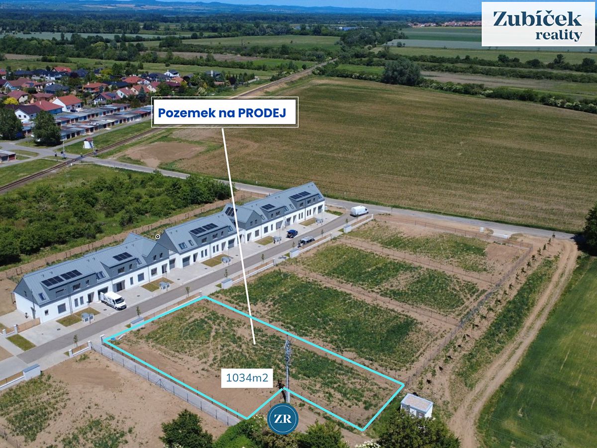 Prodej stavebního pozemku 1025 m²