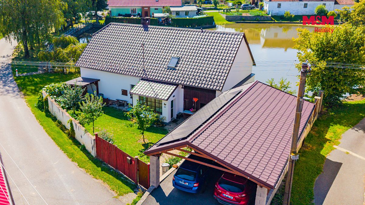 Prodej rodinného domu 185 m², pozemek 528 m² – fotografie 2