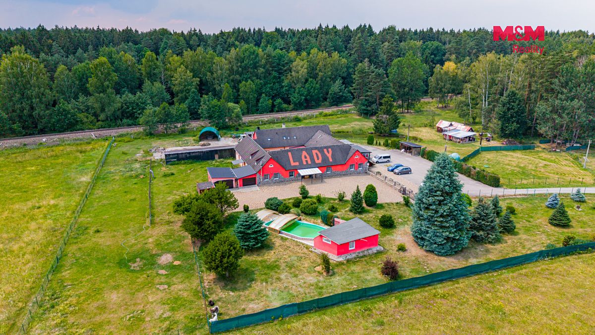 Prodej rodinného domu 829 m², pozemek 22298 m² – fotografie 2