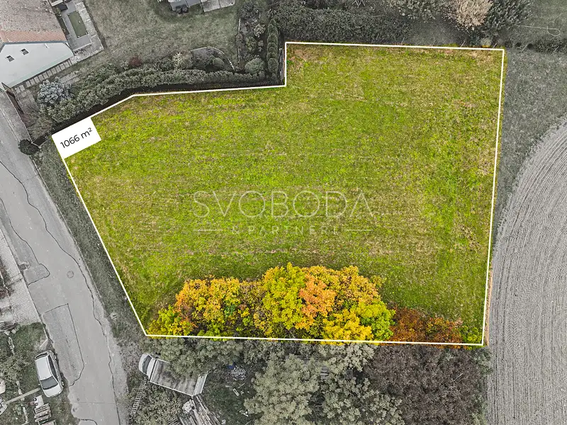 Prodej stavebního pozemku 1006 m², Jankovice – náhled fotky 1