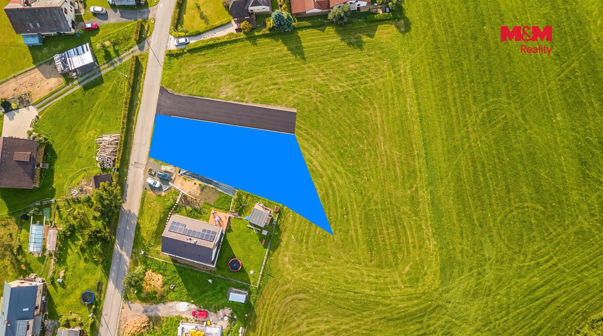 Prodej stavebního pozemku 1046 m² – fotografie 3