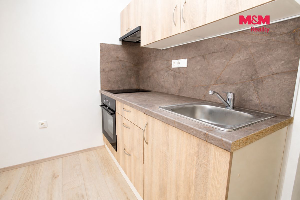 Pronájem bytu 1+kk 31 m² – fotografie 2