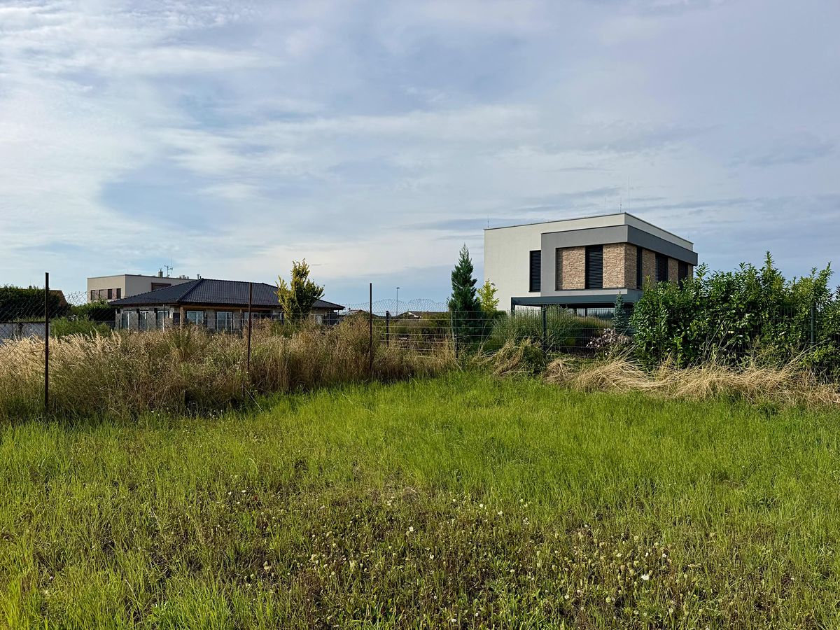 Prodej stavebního pozemku 737 m² – fotografie 5