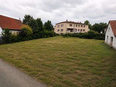 Prodej stavebního pozemku 827 m²