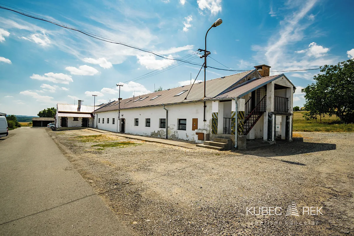 Pronájem skladového prostoru 185 m²