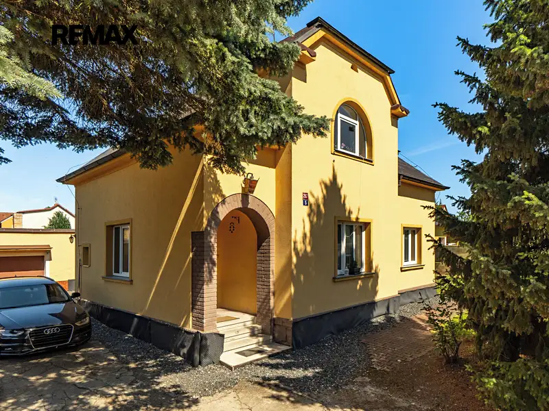 Prodej vícegeneračního domu 163 m², pozemek 1205 m², Šestajovice – náhled fotky 1