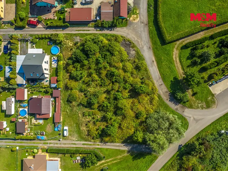 Prodej stavebního pozemku 589 m², Chbany – náhled fotky 2