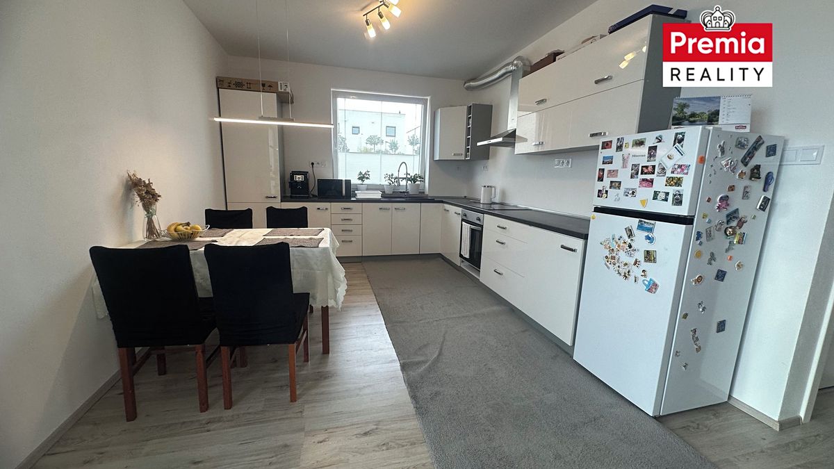 Pronájem bytu 3+kk 87 m²