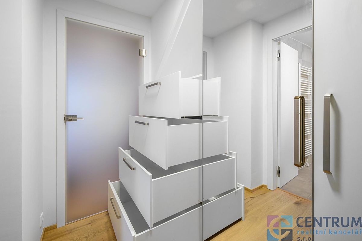 Pronájem bytu 3+kk 87 m² – fotografie 5