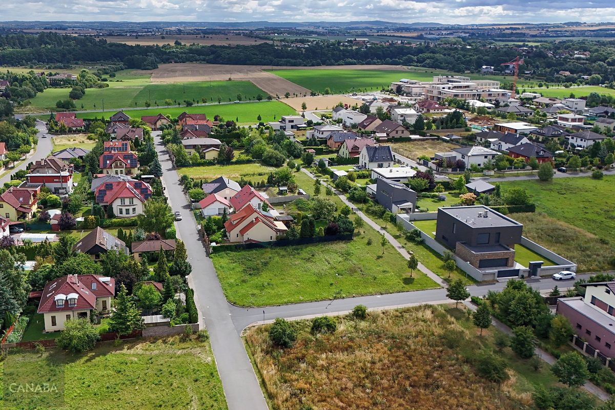 Prodej rodinného domu 200 m², pozemek 1196 m² – fotografie 4