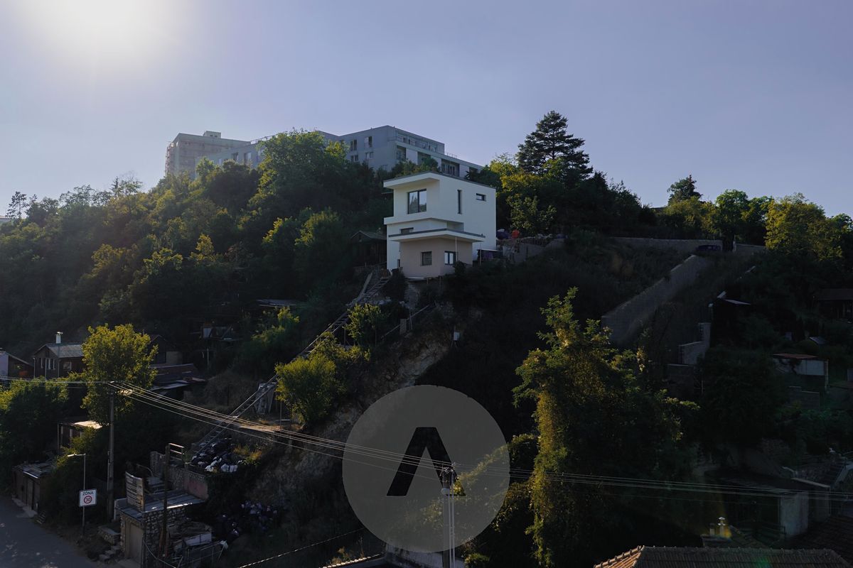 Prodej rodinného domu 101 m², pozemek 551 m² – fotografie 2