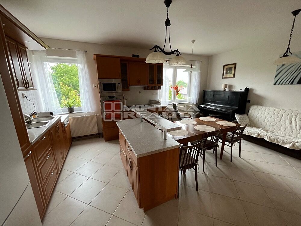 Pronájem bytu 4+1 98 m² – fotografie 3