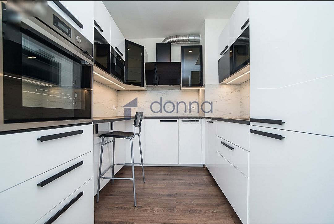 Pronájem bytu 4+kk 85 m² – fotografie 5