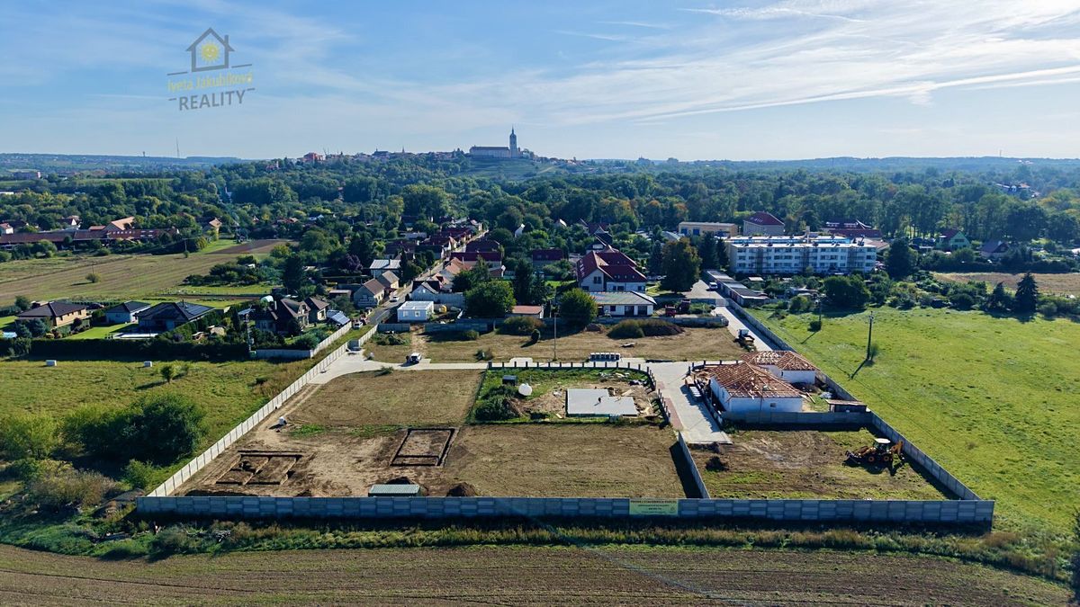 Prodej stavebního pozemku 1153 m²