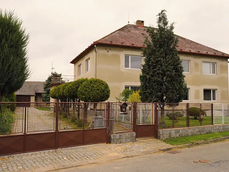 Prodej rodinného domu 280 m², pozemek 980 m², Rosice – Bor u Chroustovic, okres Chrudim