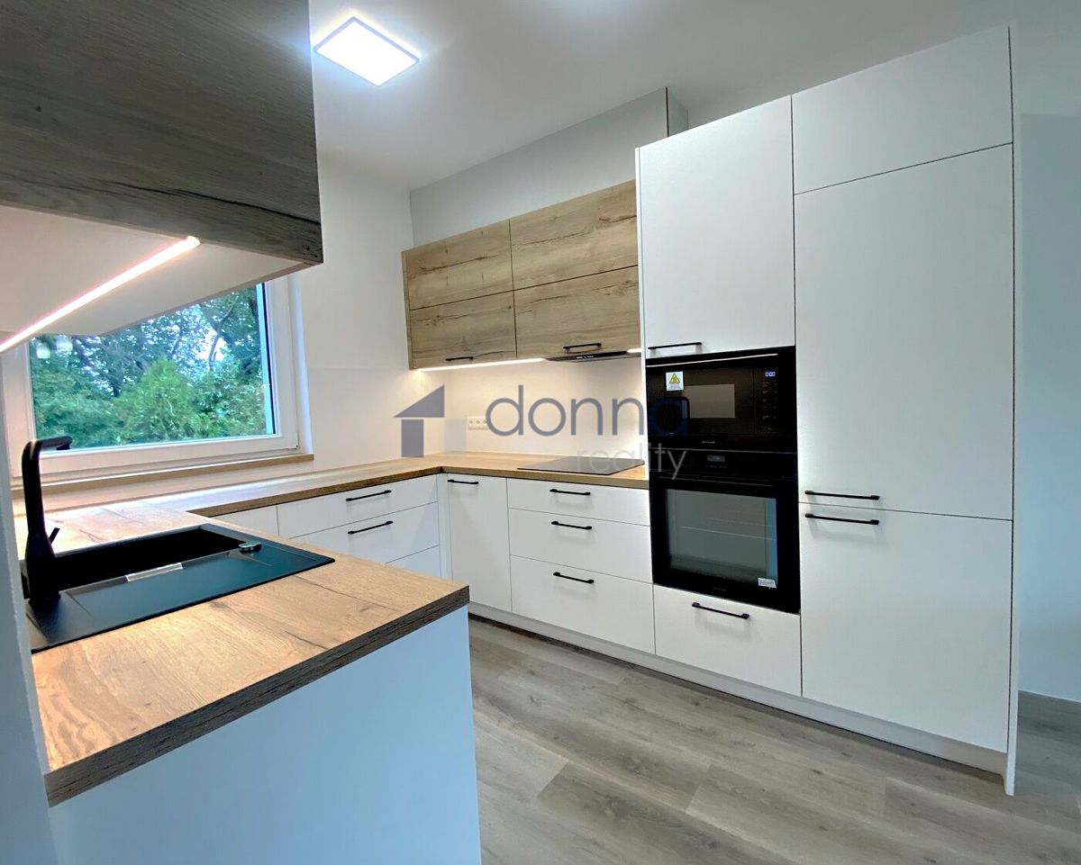 Pronájem rodinného domu 176 m², pozemek 336 m² – fotografie 4