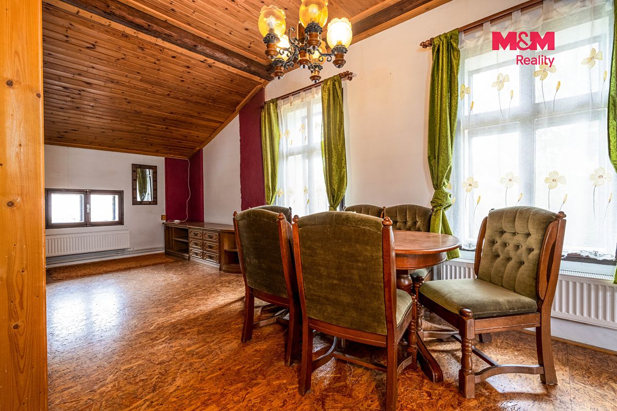 Prodej rodinného domu 180 m², pozemek 2968 m² – fotografie 2