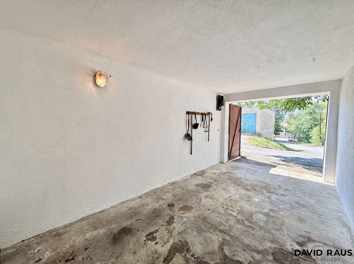 Prodej garáže 15 m² – fotografie 3
