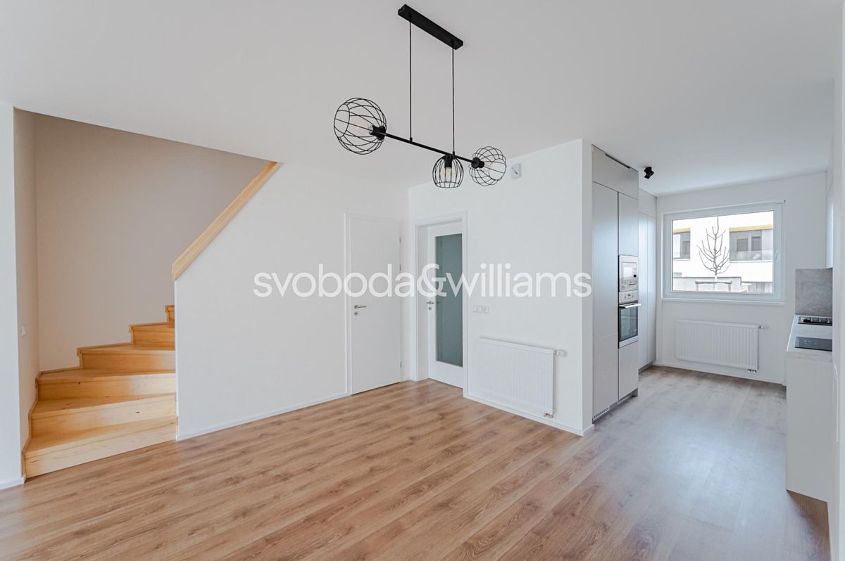 Pronájem rodinného domu 114 m², pozemek 137 m²