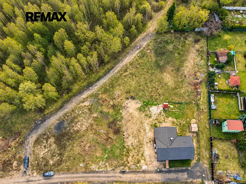 Prodej stavebního pozemku 838 m², Košťany – náhled fotky 1