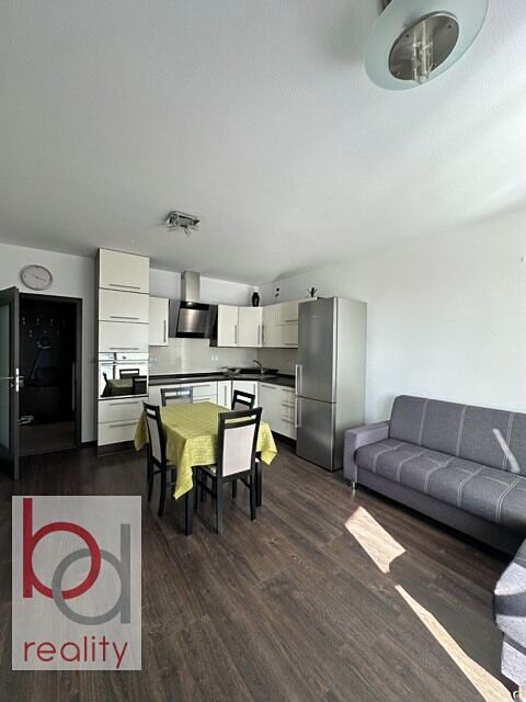 Pronájem bytu 2+kk 54 m² – fotografie 4