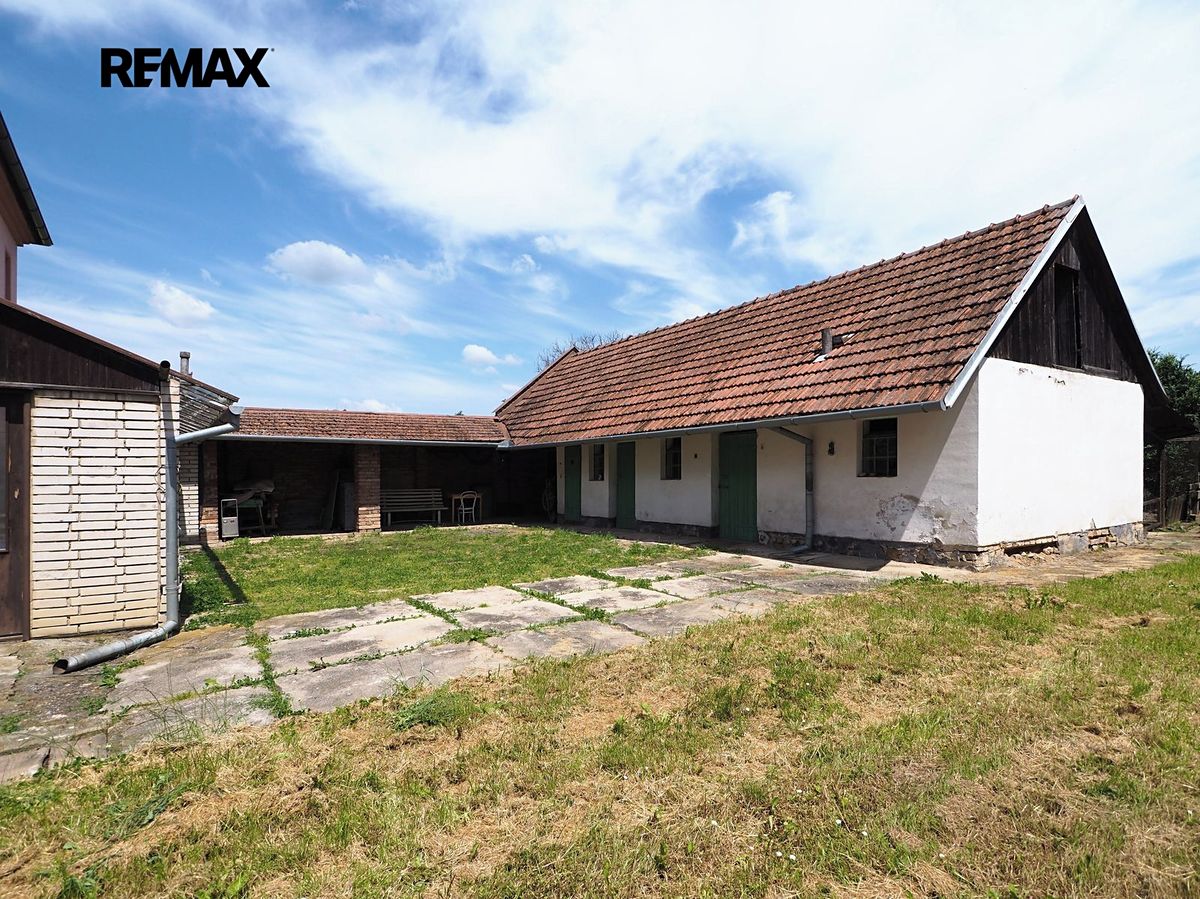 Pronájem rodinného domu 197 m², pozemek 1010 m² – fotografie 3