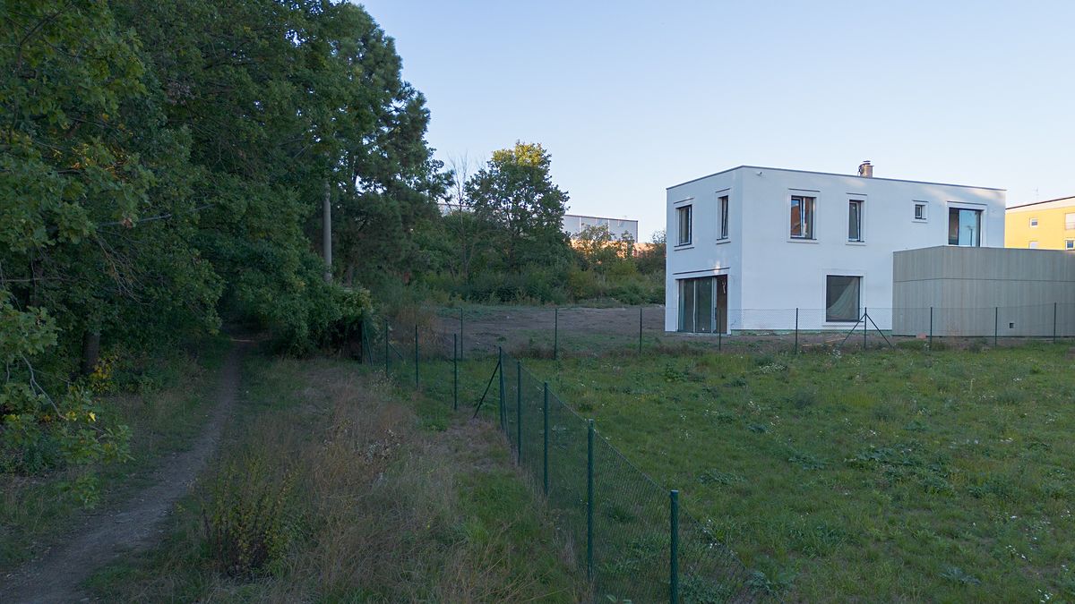 Prodej rodinného domu 200 m², pozemek 678 m² – fotografie 4