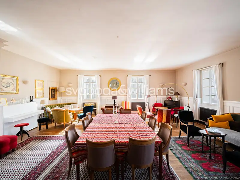 Prodej rodinného domu 430 m², pozemek 7975 m², Okoř – náhled fotky 3