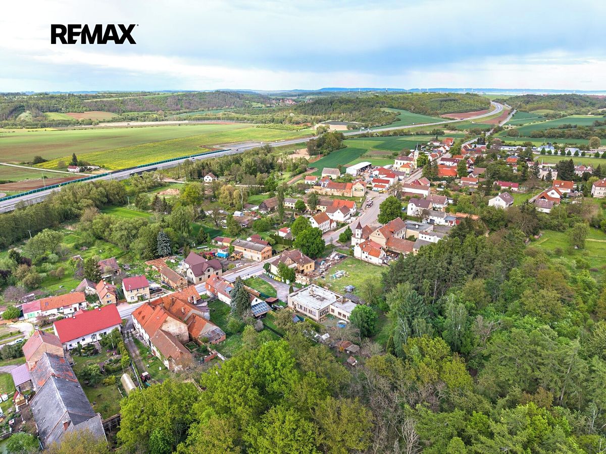 Prodej rodinného domu 522 m², pozemek 2951 m² – fotografie 5