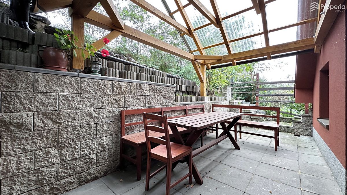 Prodej rodinného domu 285 m², pozemek 140 m² – fotografie 5