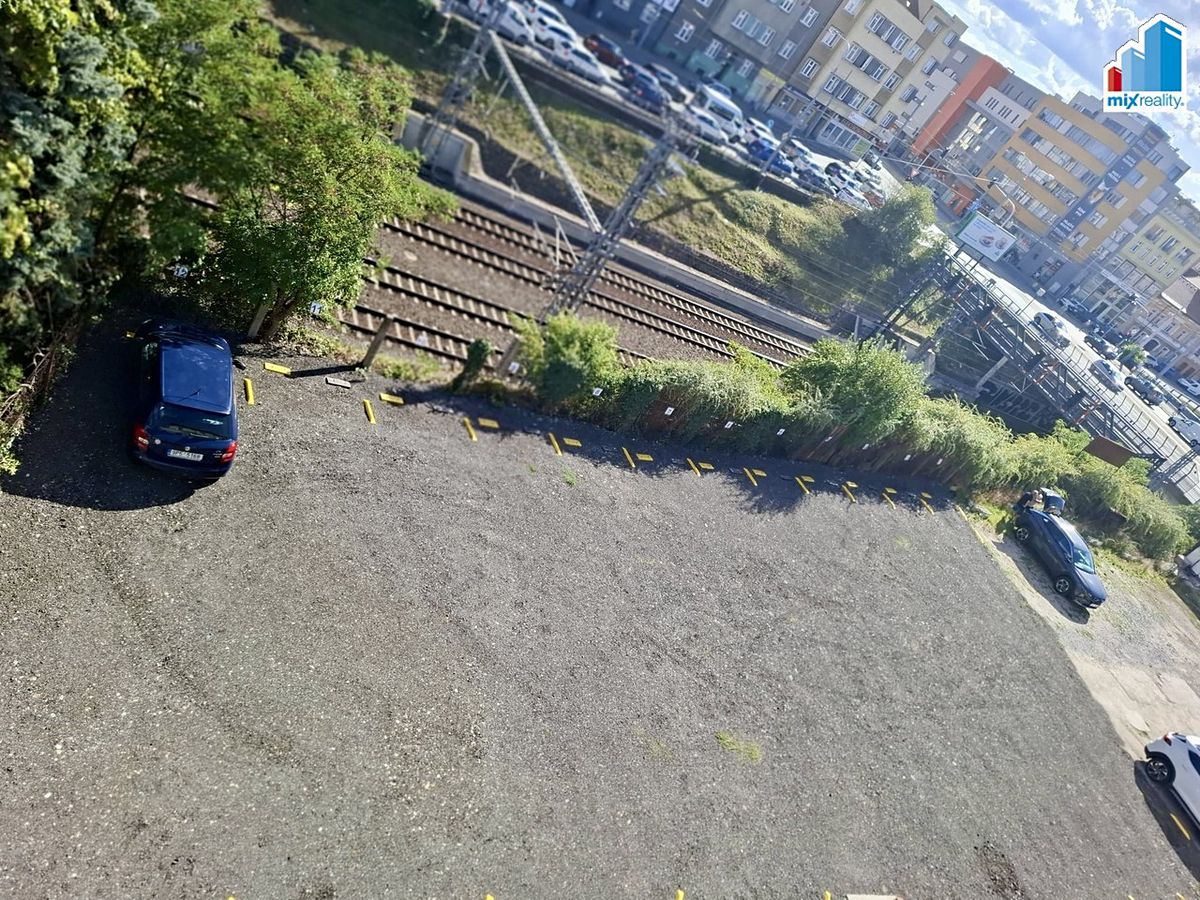 Pronájem garážového stání 15 m² – fotografie 3