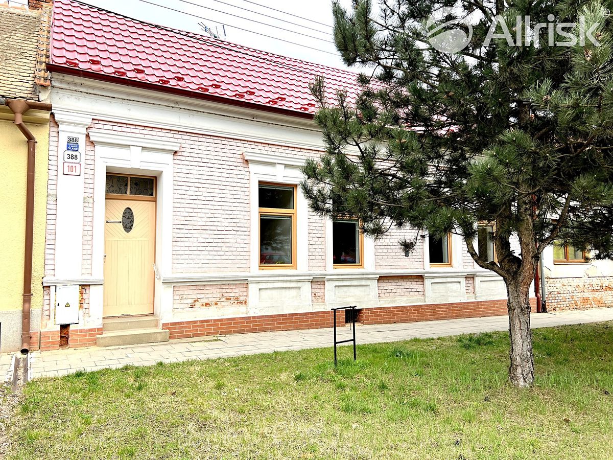 Prodej rodinného domu 78 m², pozemek 218 m² – fotografie 2